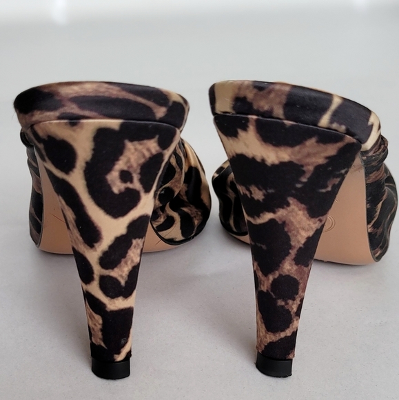 Veronica Beard Pari Slide Sandal - Picture 9 of 13